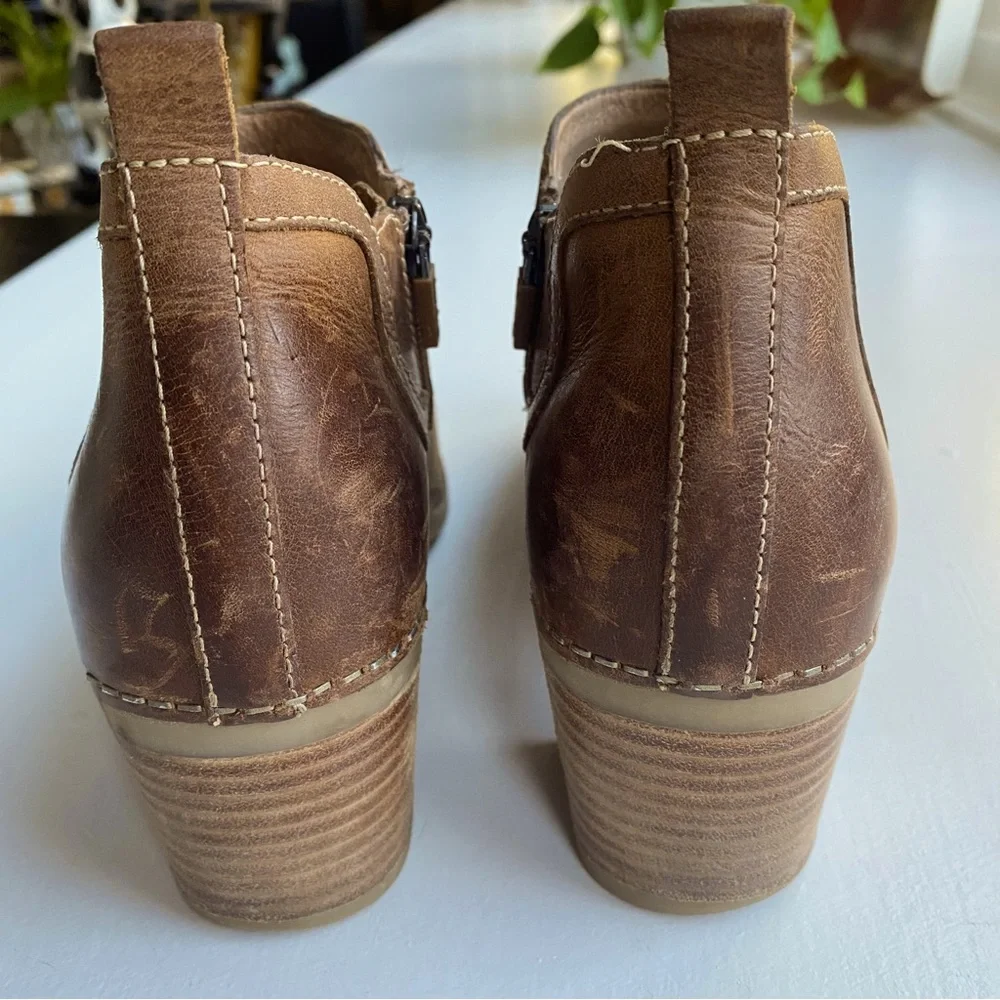 Dansko Brown Ankle Boots - Picture 4 of 9